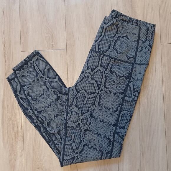 Varley Let's Go Pocket 25" Legging Snake Print Size S - Picture 5 of 8